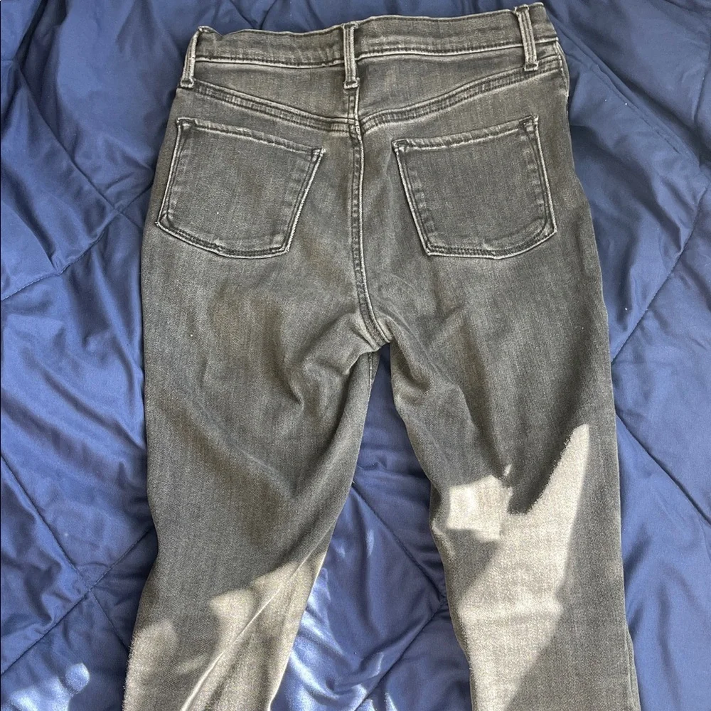 Old Navy Women's Charcoal Distressed Skinny Jeans - Picture 3 of 3
